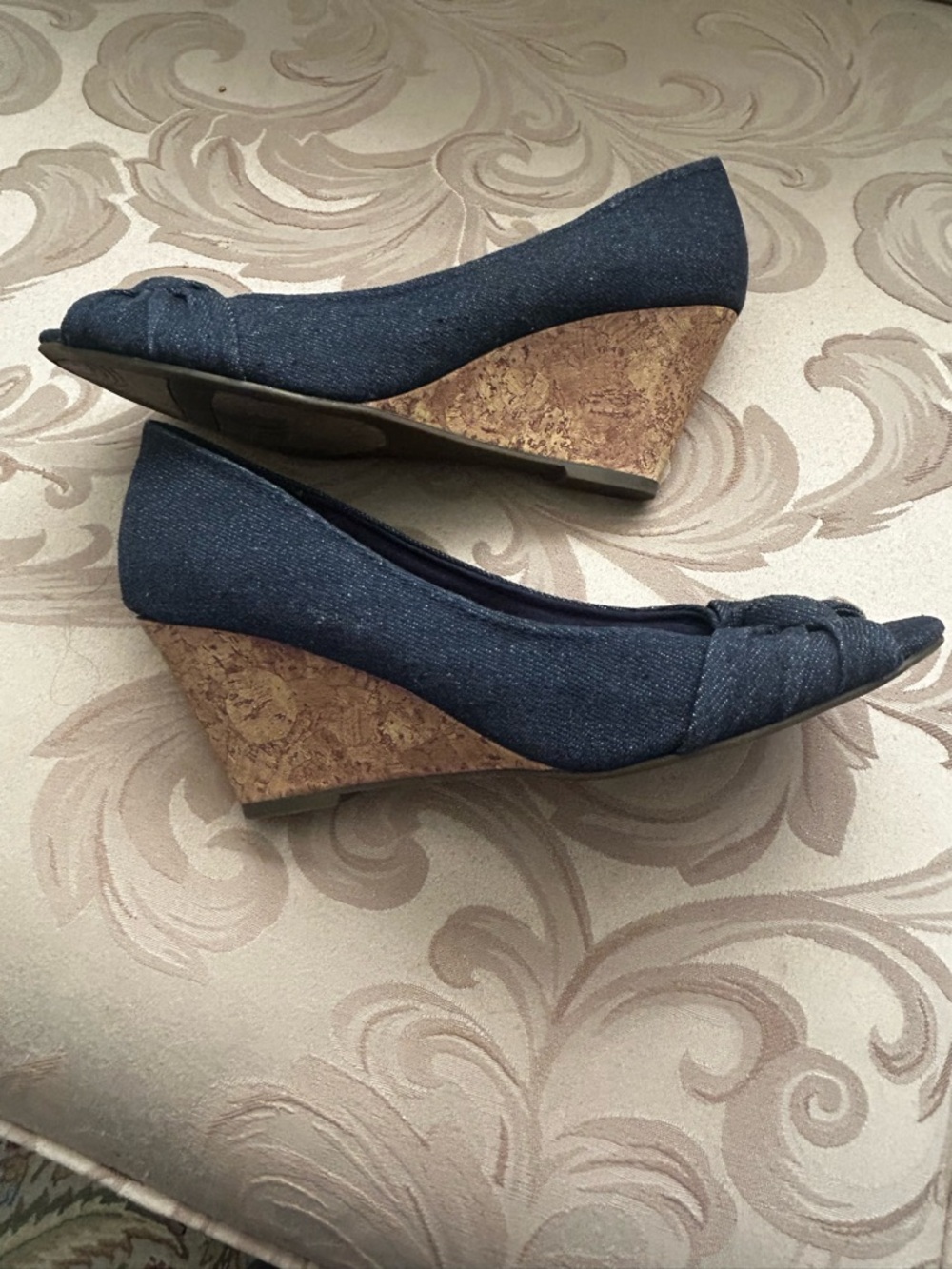 American Eagle Women’s 9.5 Navy Denim Peep-Toe Knot Cork Wedge Heels Shoes - Picture 10 of 10